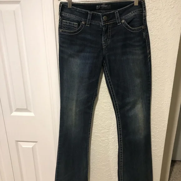 Silver Suki women’s jeans size 28W 34L. - Picture 2 of 8